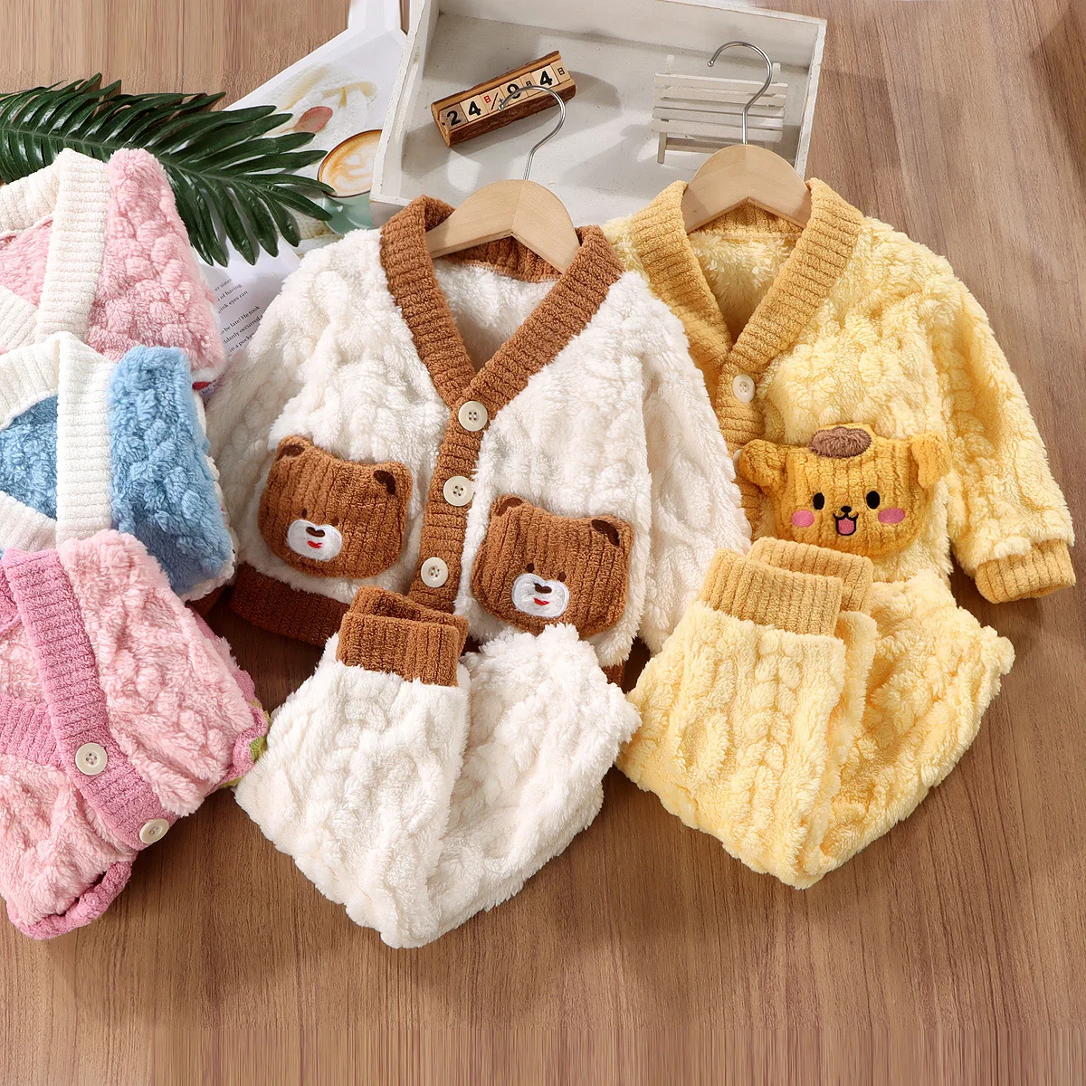 Winter Clothing Baby Boy - ชุดนอนผ้าสักหลาดสำหรับเด็กชุดนอนแบบอุ่นหนานิ่มลายการ์ตูนน่ารักใหม่สำหรับฤดูใบไม้ร่วงฤดูหนาวชุดนอนเสื้อผ้าชุดลำลองเด็กหญิงเด็กชาย